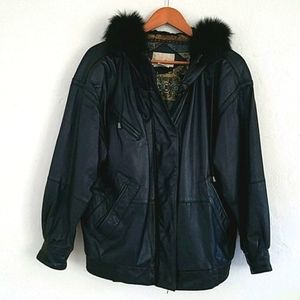 Hooded leather 90's bomber jacket fur trim 10